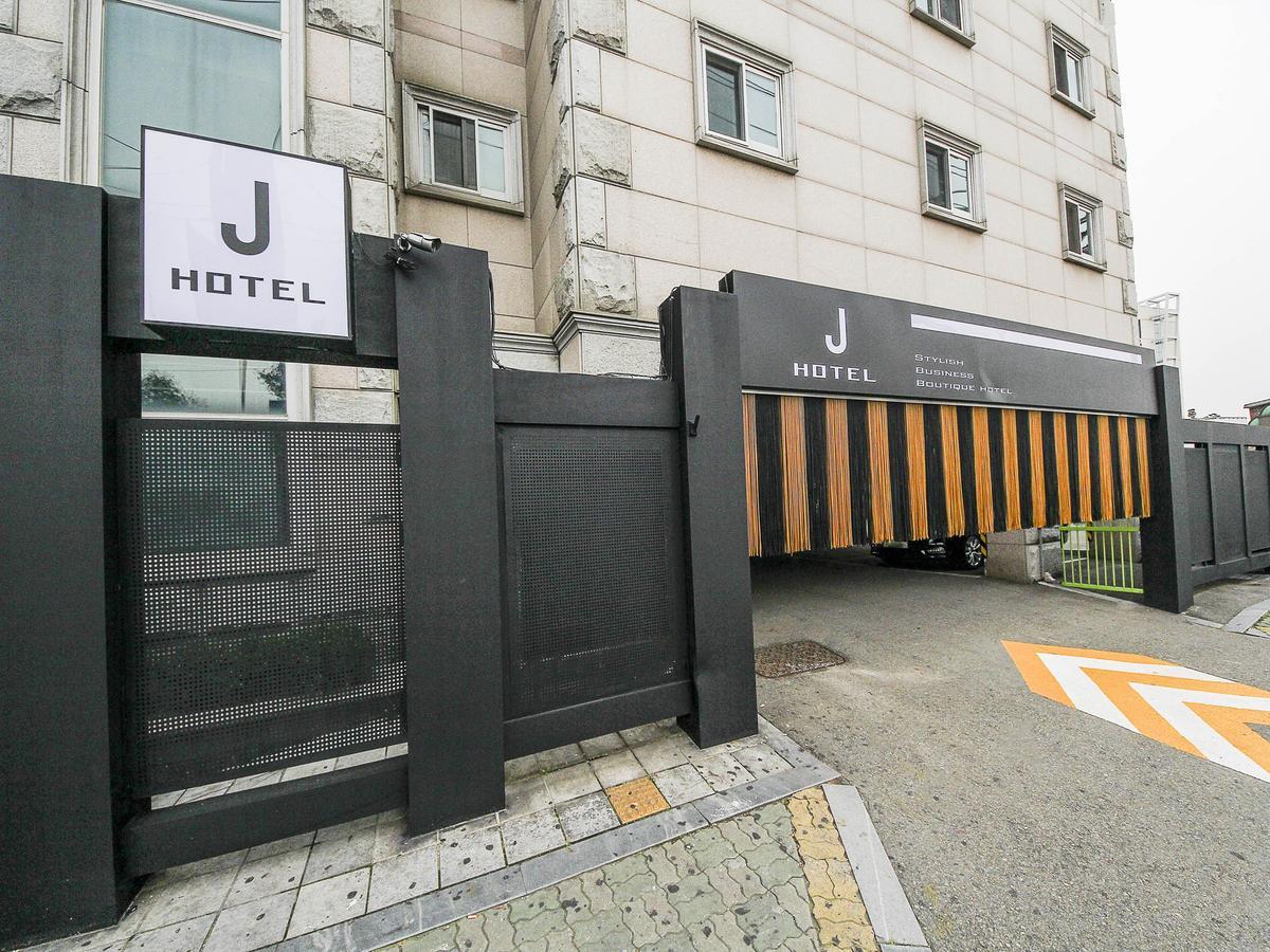 J Hotel Сувон Экстерьер фото